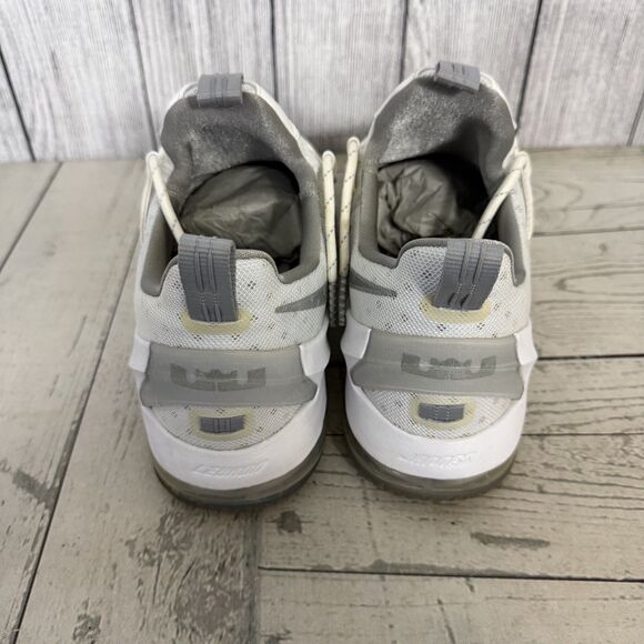 Nike LeBron James 13 Low Men's White & Gray Size US 13 Basketball Sneakers - Picture 5 of 9